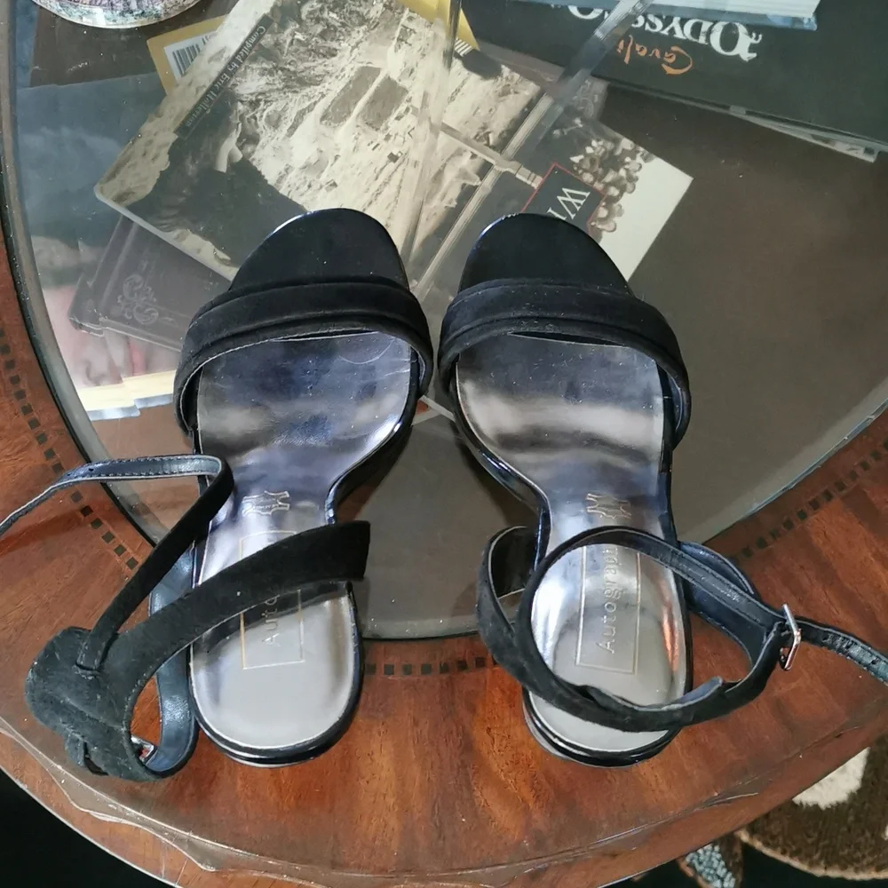 Autograph - Picture 2 of 6